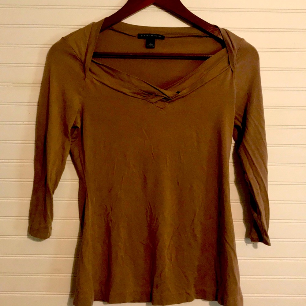 Twist front top
